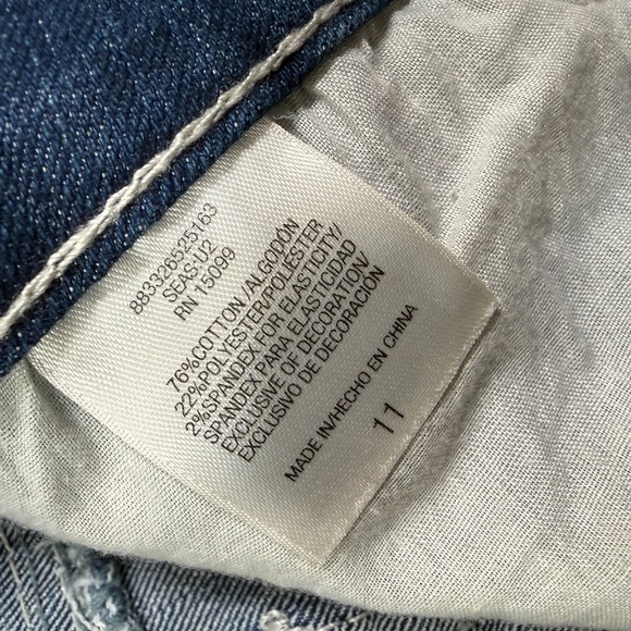 Bongo Shorts Womens 11 Blue Denim Cut Off Raw Hem Low Rise Stretch Rhinestone - Picture 3 of 8